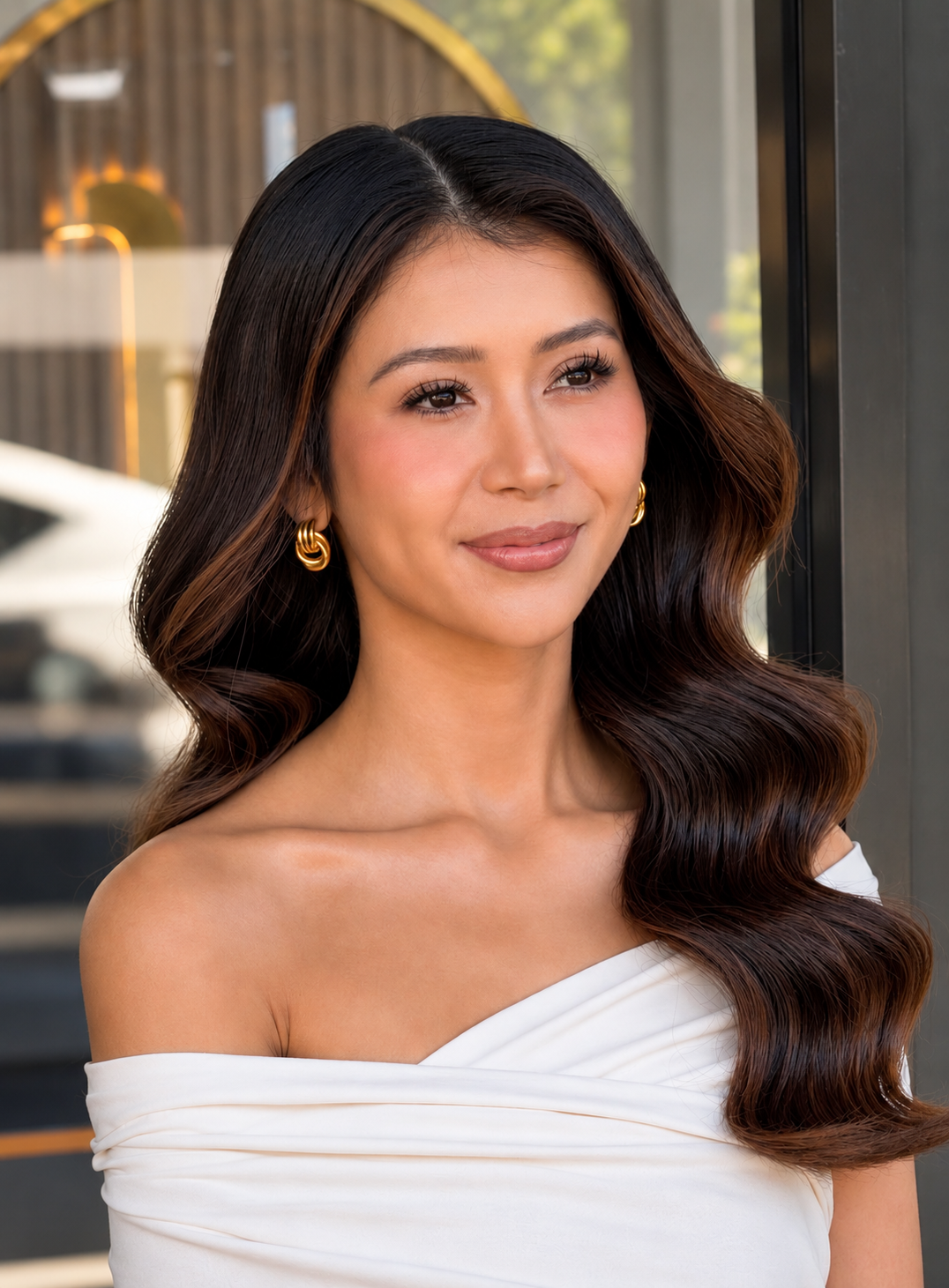 UF Styles bridal look with glossy waves and natural bridal makeup